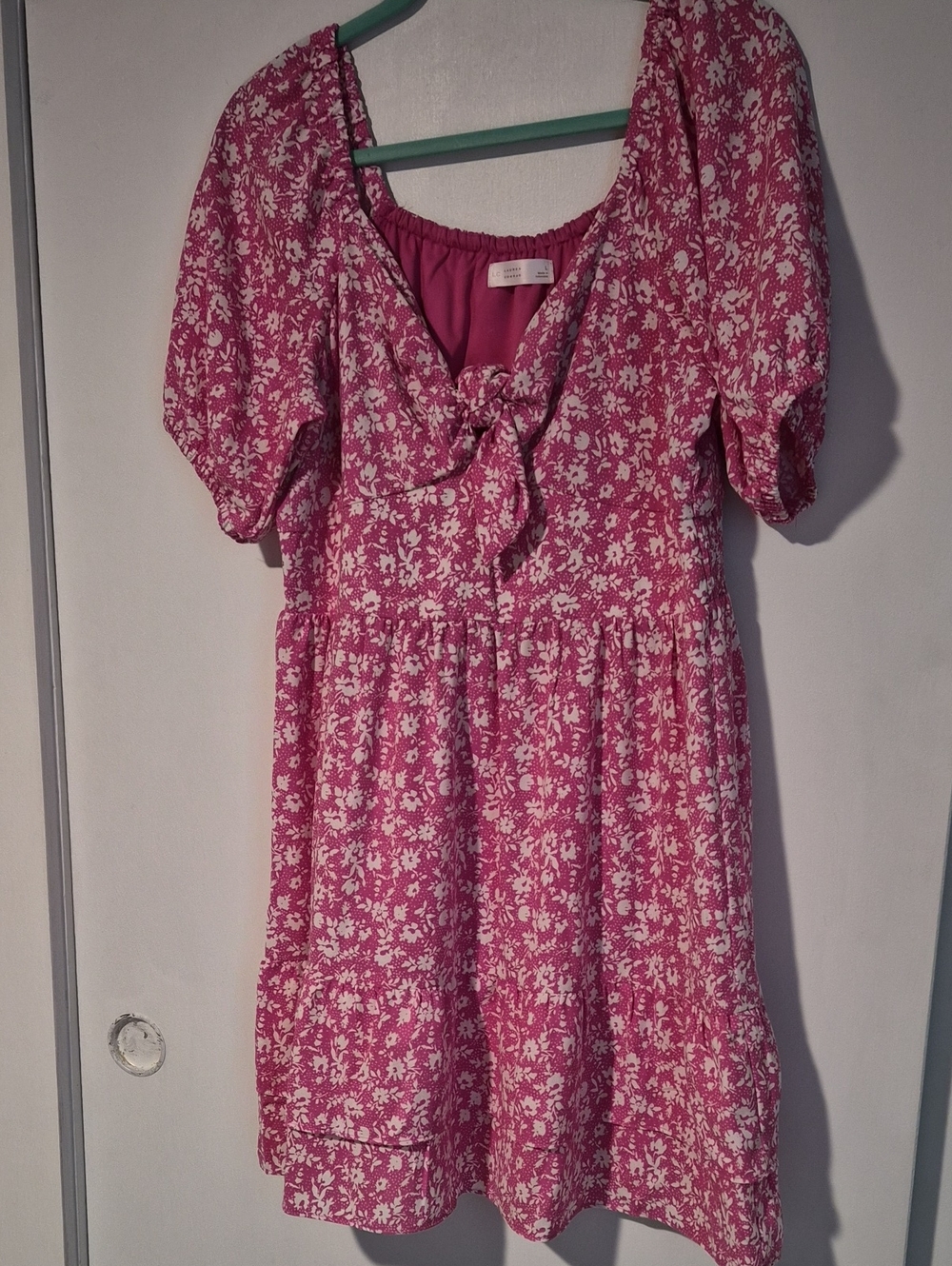 LC Lauren Conrad Floral Tie-Front Mini Dress Pink & White Large Like New